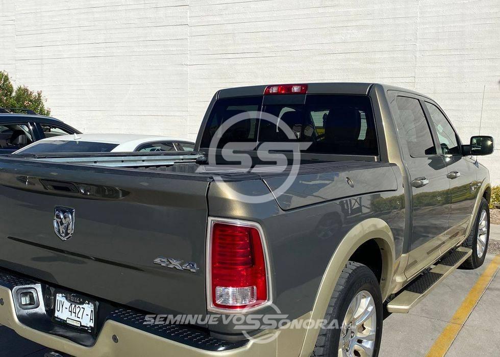 Bestel de Bruder Dodge RAM 2500 Pick-up met kraan en zwaailicht Bestel de Bruder Dodge RAM 2500 Pick-up met kraan en zwaailicht